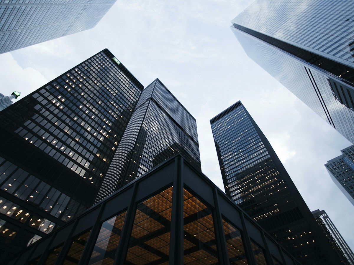 Gläserne Hochhäuser im Frankfurter Finanzviertel